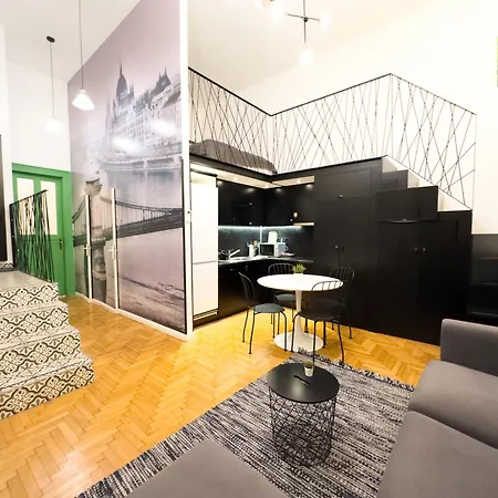 Lejlighed Cozy 2br Ground Floor In Downtown Ac - Piano Budapest