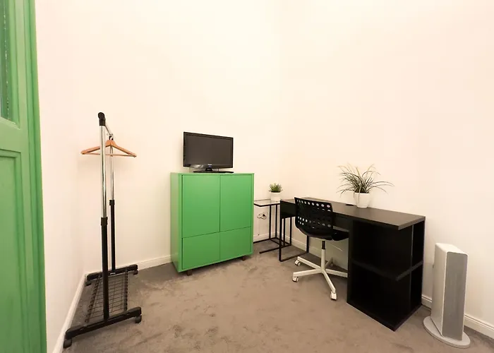 Cozy 2br Ground Floor In Downtown Ac - Piano Budapest