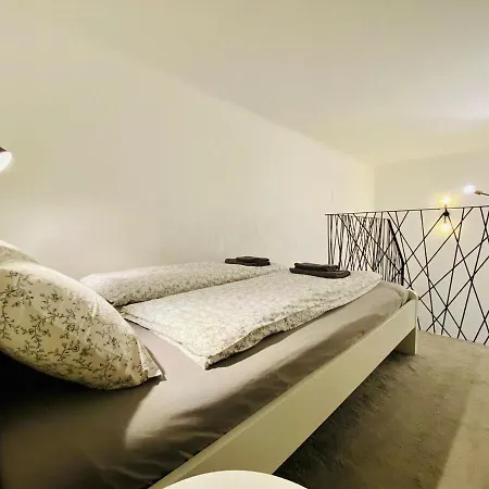 Apartamento Cozy Downtown 2br Ground Fl - Piano